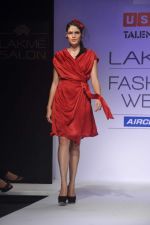 Model walk the ramp for Talent Box show at Lakme Fashion Week Day 1 on 3rd Aug 2012 (43).JPG